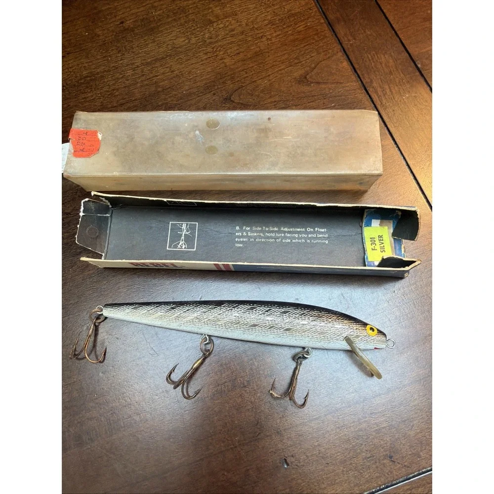 vintage rebel fishing lure In Original Box 6